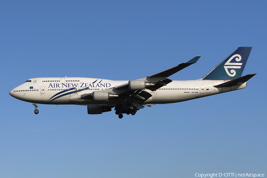 Air New Zealand Boeing 747-4F6 (ZK-SUJ) | Photo 278636