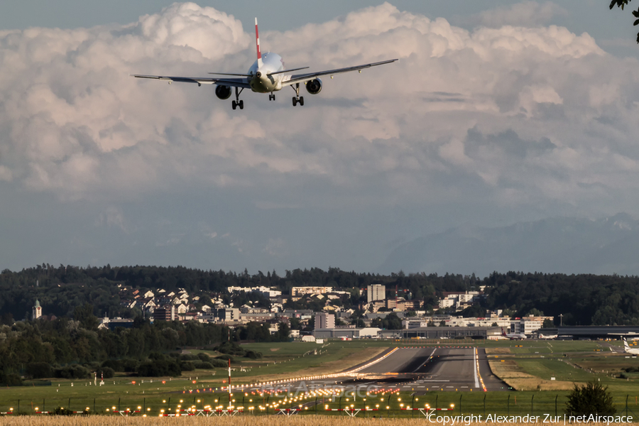 Aviation photo 135651