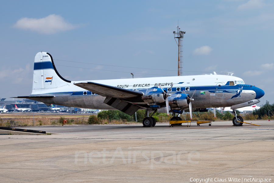 South African Airways (Historic Flight) Douglas DC-4-1009 (ZS-BMH) | Photo 311005