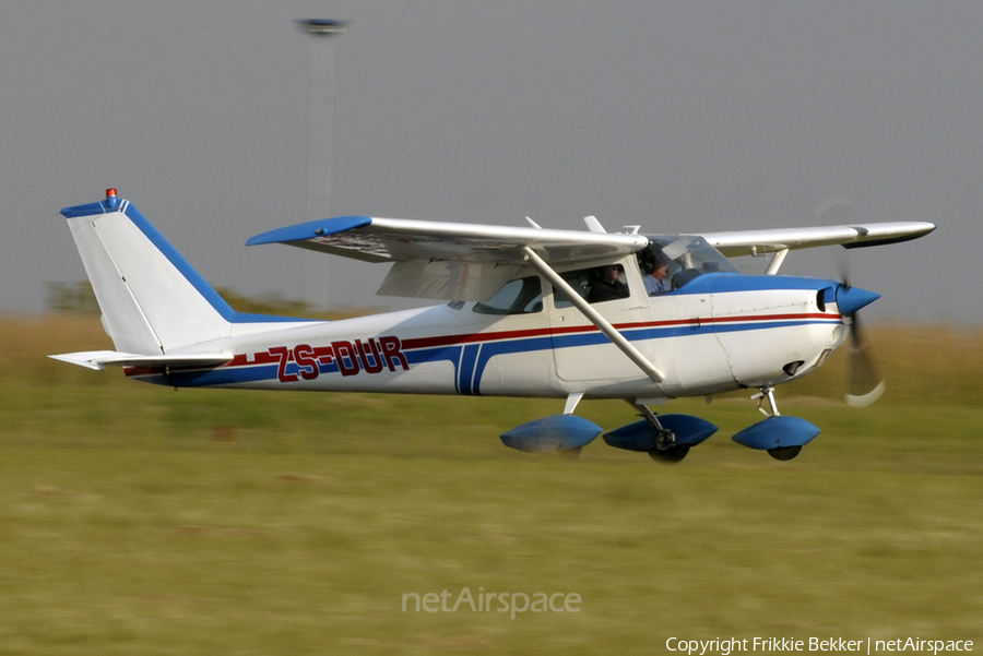 (Private) Cessna 172E Skyhawk (ZS-DUR) | Photo 17931