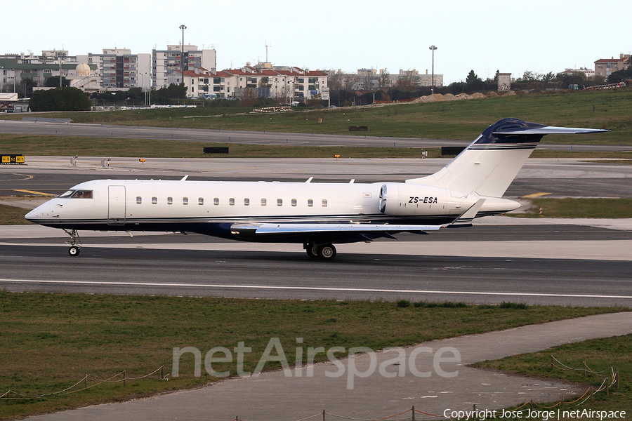 ExecuJet Africa Bombardier BD-700-1A10 Global Express (ZS-ESA) | Photo 643684