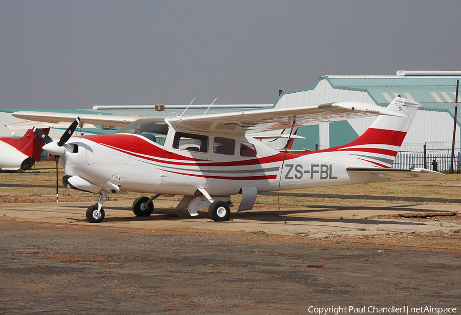 (Private) Cessna 210G Centurion (ZS-FBL) | Photo 99948
