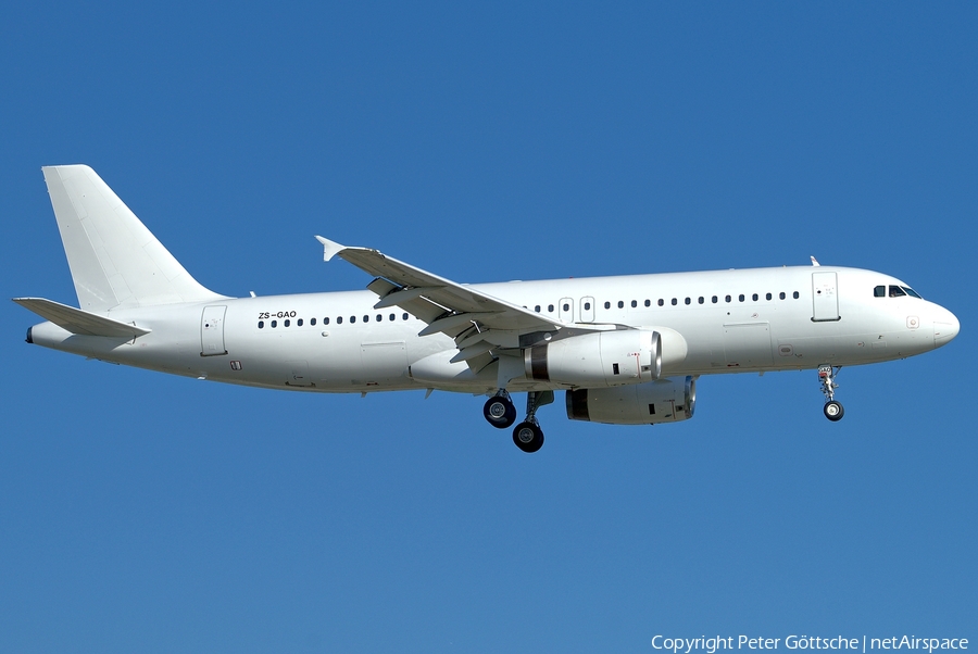 Global Aviation Airbus A320-231 (ZS-GAO) | Photo 251144