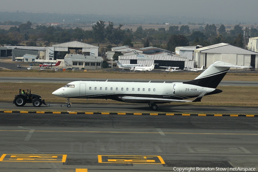 Fortune Air Bombardier BD-700-1A10 Global Express (ZS-KDR) | Photo 324095