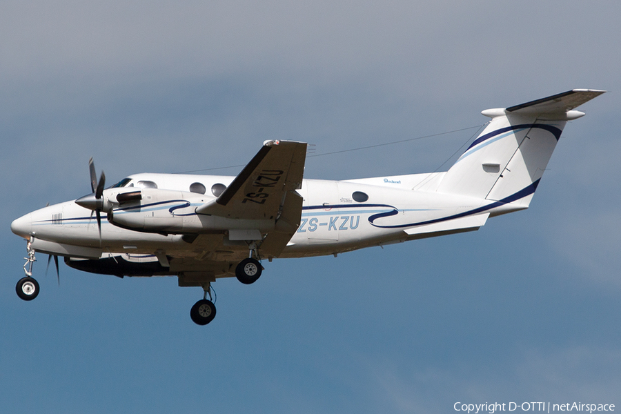 (Private) Beech King Air 200 (ZS-KZU) | Photo 245367