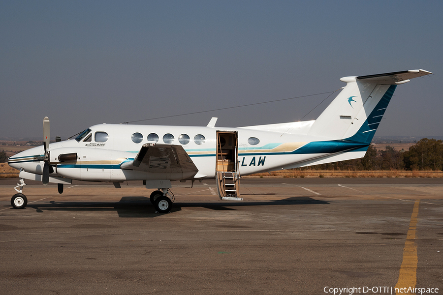(Private) Beech King Air B200 (ZS-LAW) | Photo 204237
