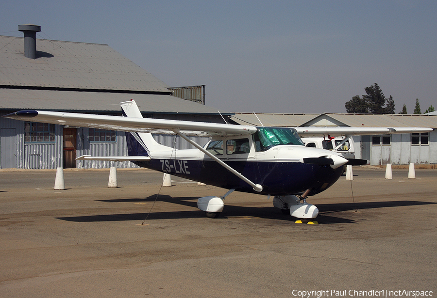 (Private) Cessna 172K Skyhawk (ZS-LXE) | Photo 99944