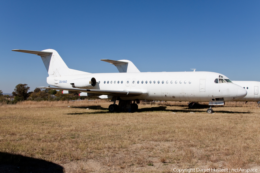 AirQuarius Aviation Fokker F28-4000 Fellowship (ZS-MAD) | Photo 429194
