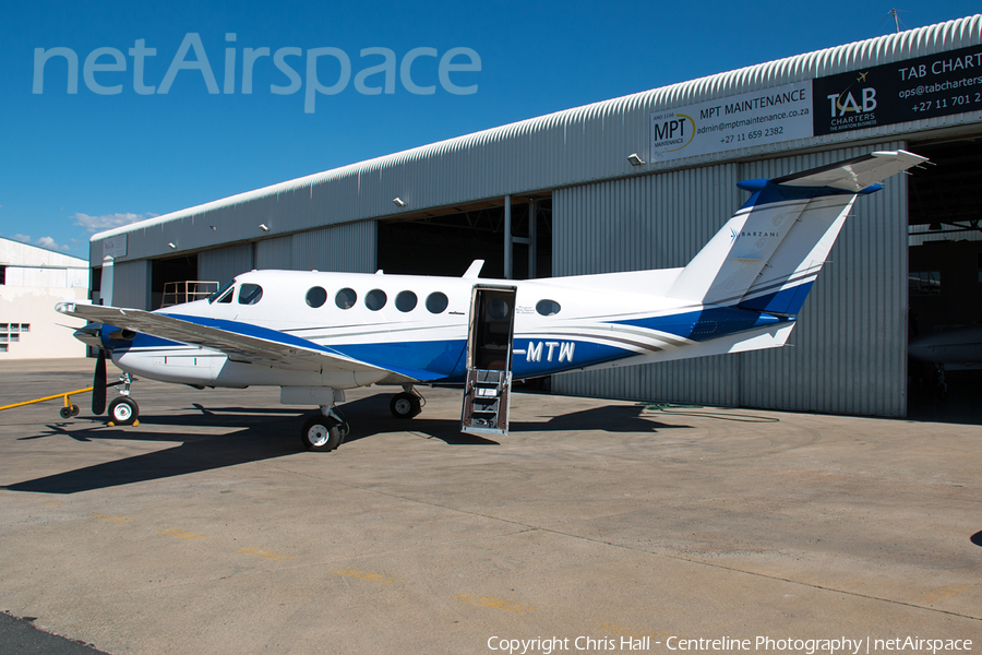 (Private) Beech King Air B200 (ZS-MTW) | Photo 110514