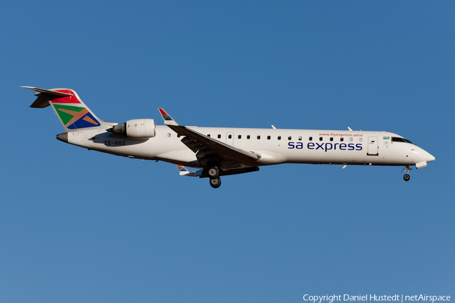 South African Express Bombardier CRJ-701ER (ZS-NBG) | Photo 425898