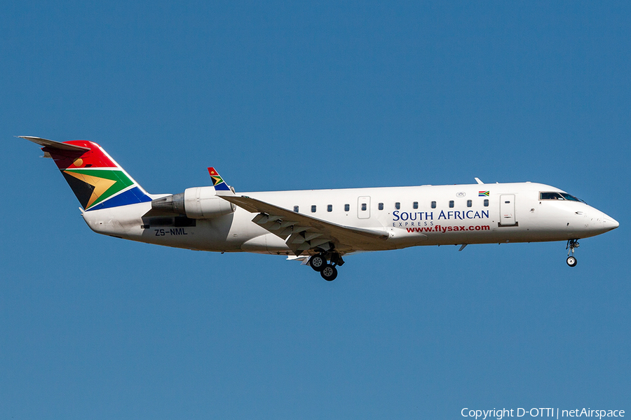 South African Express Bombardier CRJ-200ER (ZS-NML) | Photo 246184