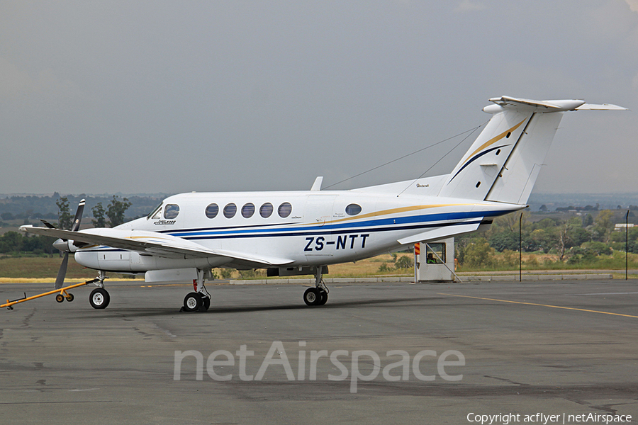 (Private) Beech King Air 200 (ZS-NTT) | Photo 159539
