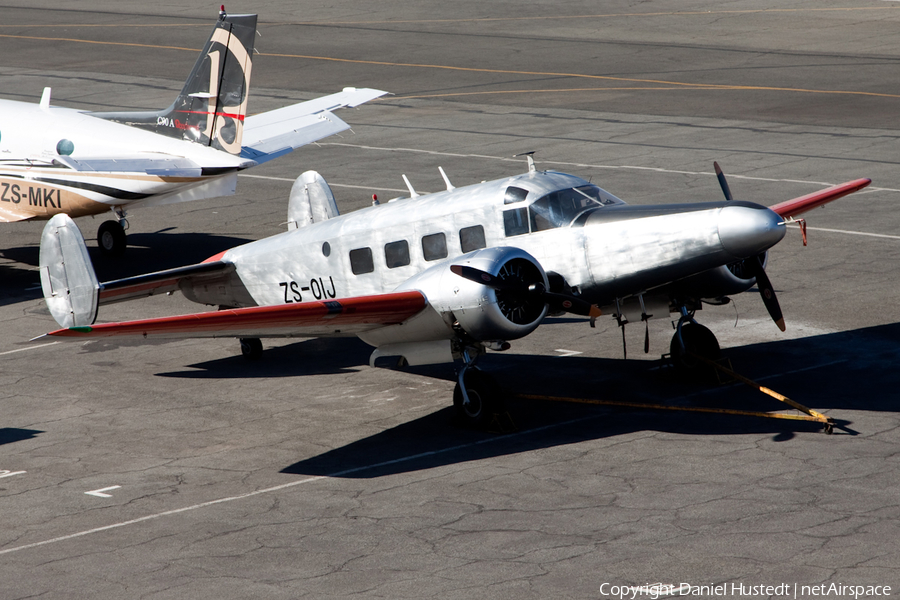 Springbok Classic Air Beech E18S (ZS-OIJ) | Photo 517694