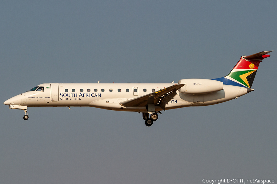 South African Airlink Embraer ERJ-135LR (ZS-OTN) | Photo 205017