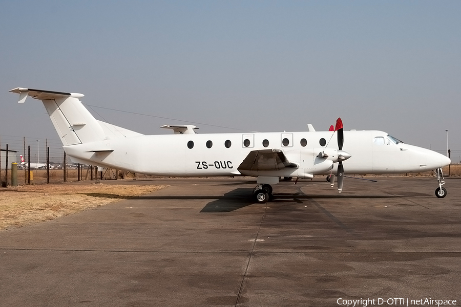 Federal Air Beech 1900C (ZS-OUC) | Photo 197852