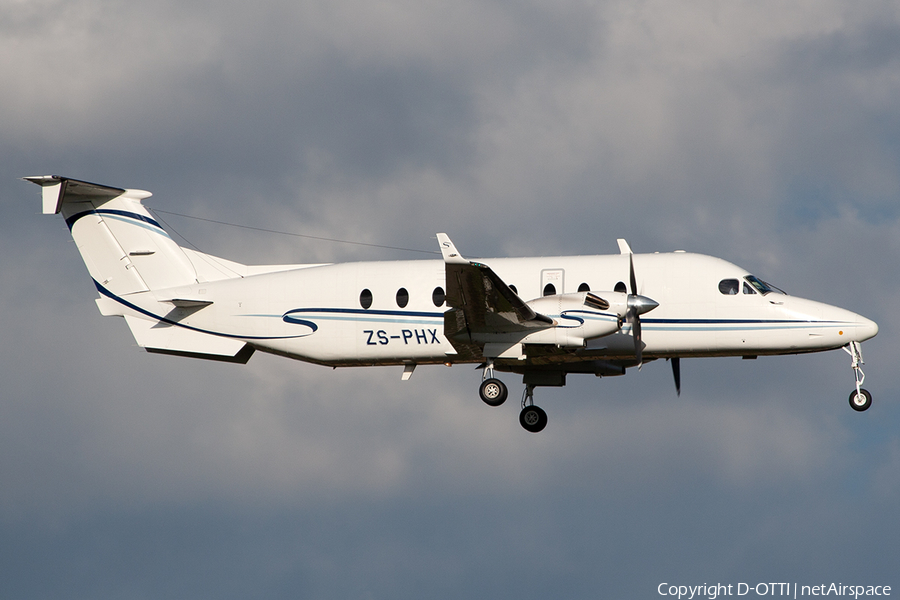 Federal Air Beech 1900D (ZS-PHX) | Photo 245397