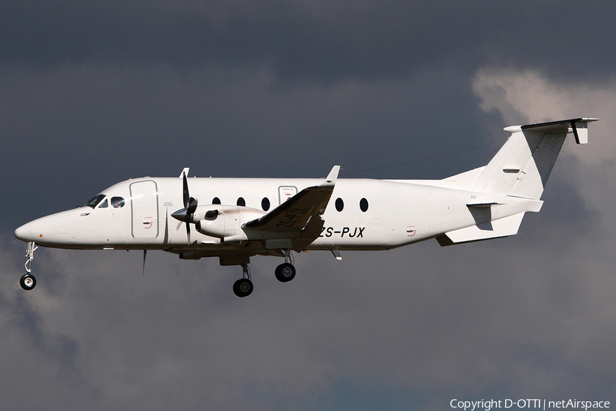 Solenta Aviation Beech 1900D (ZS-PJX) | Photo 245386