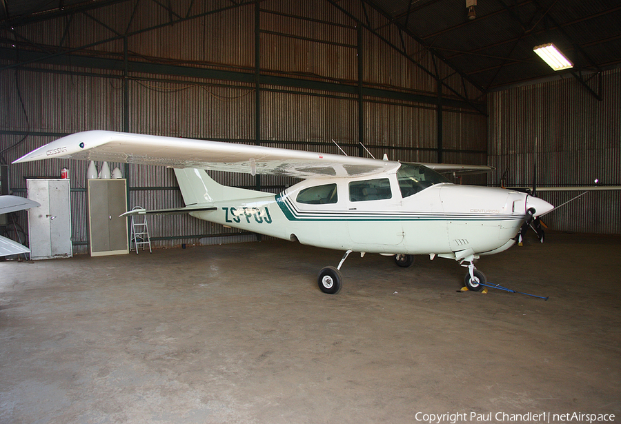(Private) Cessna 210K Centurion (ZS-POJ) | Photo 100013