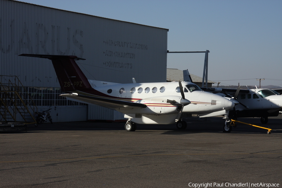 (Private) Beech King Air 200 (ZS-PPZ) | Photo 100370