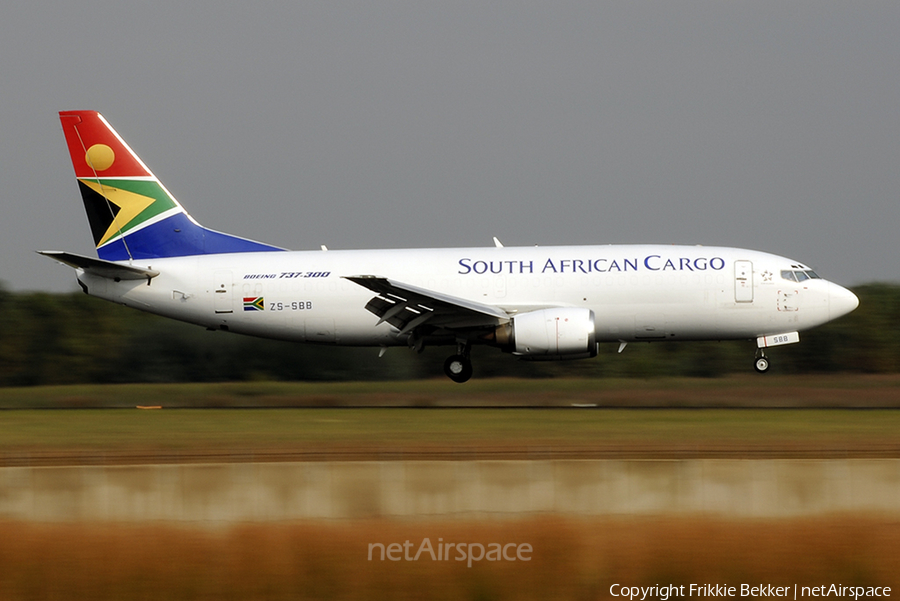 South African Cargo Boeing 737-3Y0(QC) (ZS-SBB) | Photo 19027