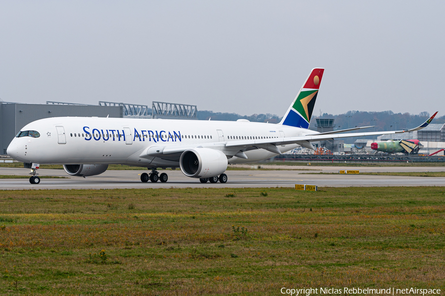 South African Airways Airbus A350-941 (ZS-SDE) | Photo 359874