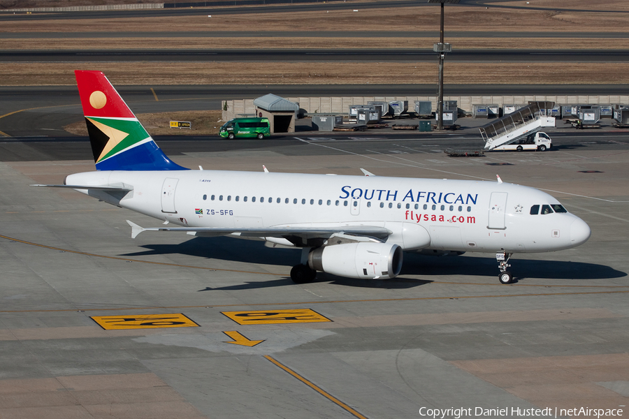 South African Airways Airbus A319-131 (ZS-SFG) | Photo 445393