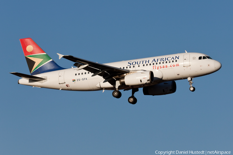 South African Airways Airbus A319-131 (ZS-SFK) | Photo 425917