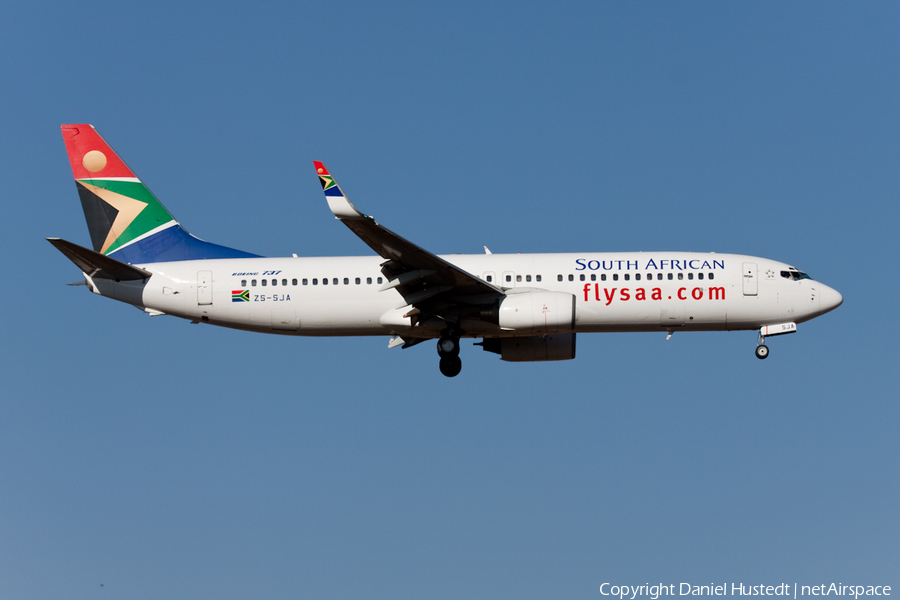 South African Airways Boeing 737-8S3 (ZS-SJA) | Photo 425919