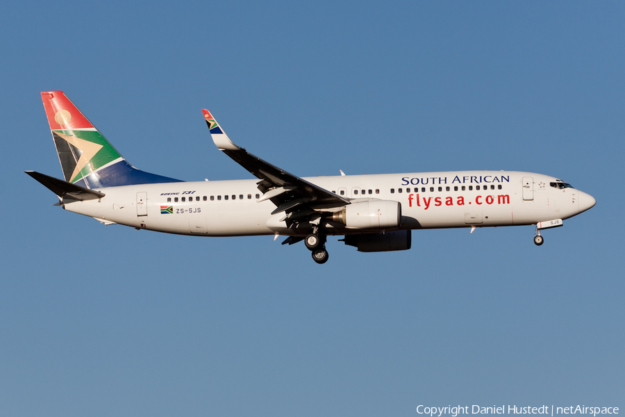 South African Airways Boeing 737-844 (ZS-SJS) | Photo 425927