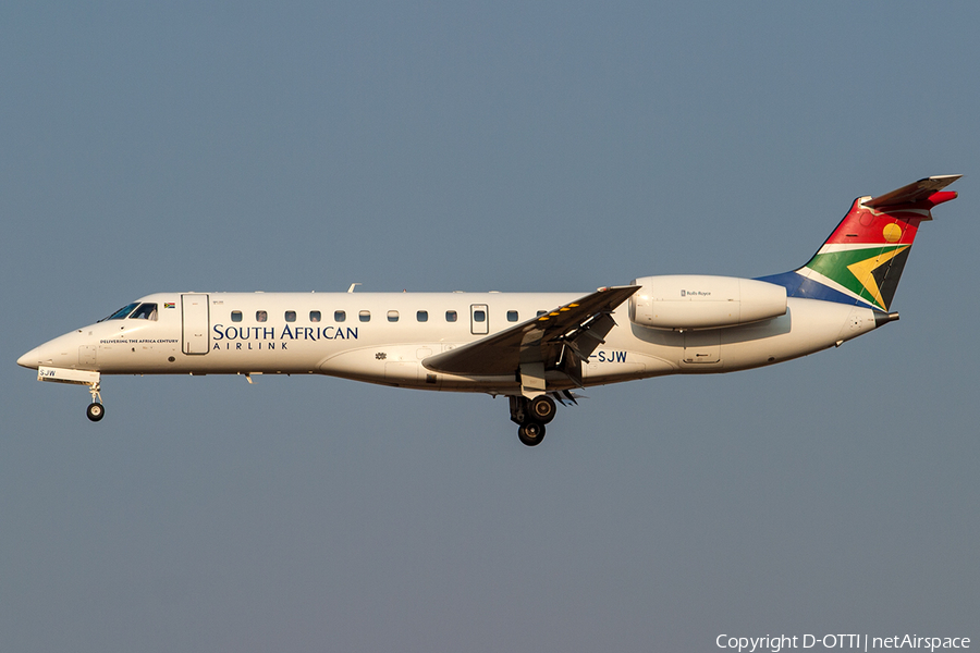 South African Airlink Embraer ERJ-135LR (ZS-SJW) | Photo 203565