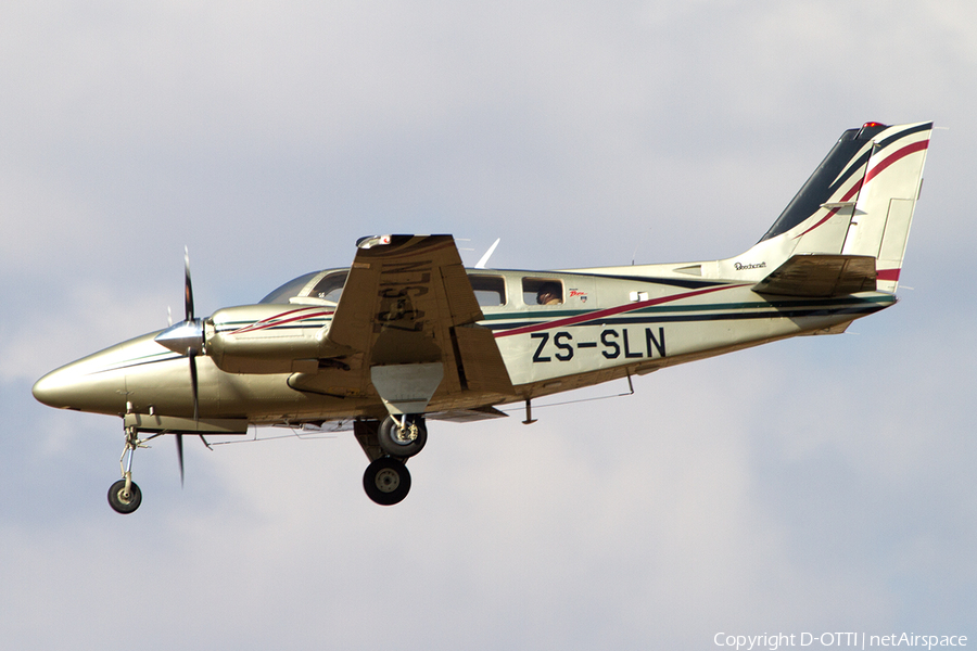 Fortune Air Beech 58 Baron (ZS-SLN) | Photo 502266