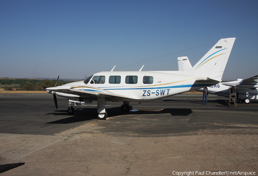 (Private) Piper PA-31-350 Navajo Panther (ZS-SWT) | Photo 100069