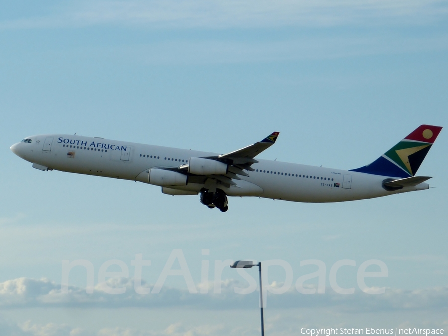 South African Airways Airbus A340-313E (ZS-SXE) | Photo 132248