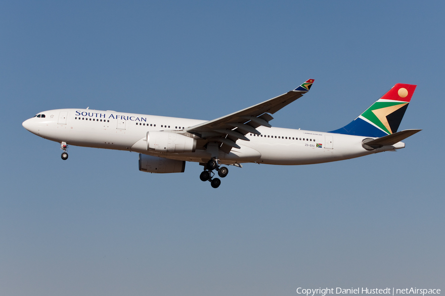 South African Airways Airbus A330-243 (ZS-SXV) | Photo 444193