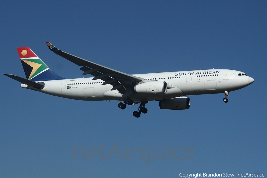 South African Airways Airbus A330-243 (ZS-SXW) | Photo 372642