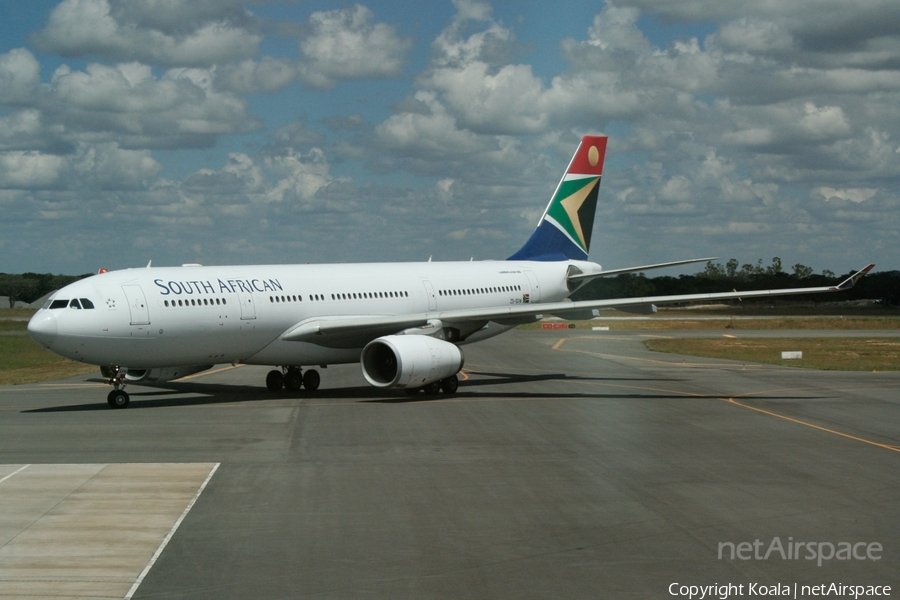 South African Airways Airbus A330-243 (ZS-SXW) | Photo 559199