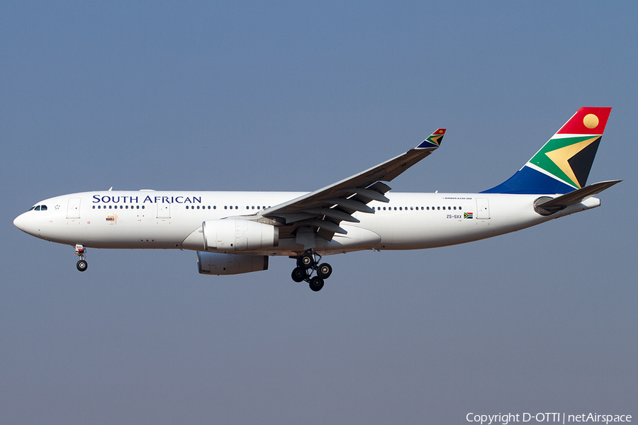 South African Airways Airbus A330-243 (ZS-SXX) | Photo 499194