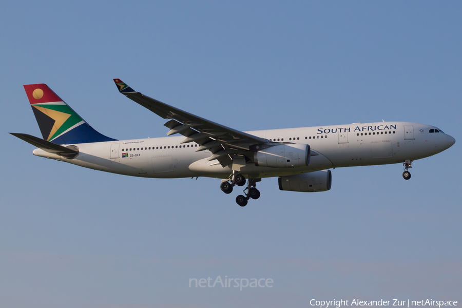 South African Airways Airbus A330-243 (ZS-SXX) | Photo 109736