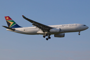 South African Airways Airbus A330-243 (ZS-SXX) at  London - Heathrow, United Kingdom