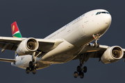 South African Airways Airbus A330-243 (ZS-SXX) at  London - Heathrow, United Kingdom