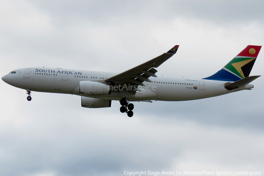 South African Airways Airbus A330-243 (ZS-SXY) | Photo 360435