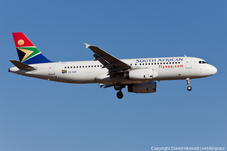 South African Airways Airbus A320-232 (ZS-SZB) | Photo 445381