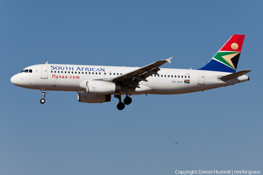 South African Airways Airbus A320-232 (ZS-SZY) | Photo 444987