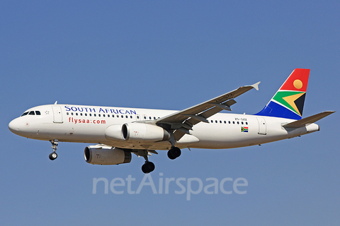 South African Airways Airbus A320-232 (ZS-SZZ) at  Johannesburg - O.R.Tambo International, South Africa