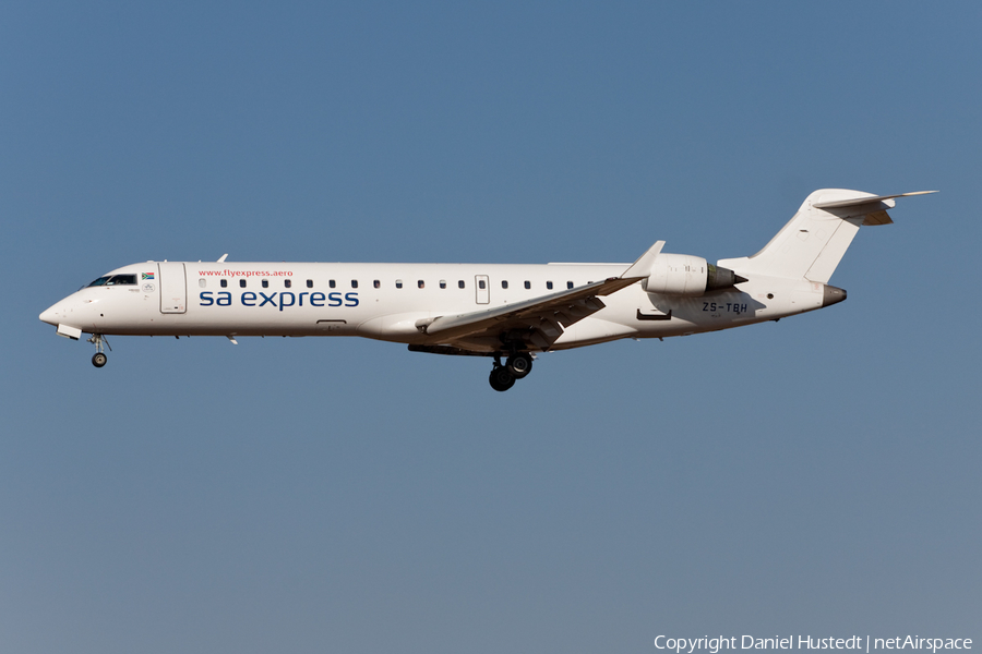 South African Express Bombardier CRJ-701 (ZS-TBH) | Photo 444200