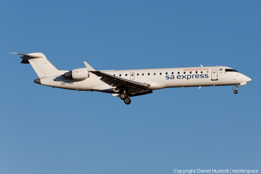 South African Express Bombardier CRJ-701 (ZS-TBH) | Photo 445384