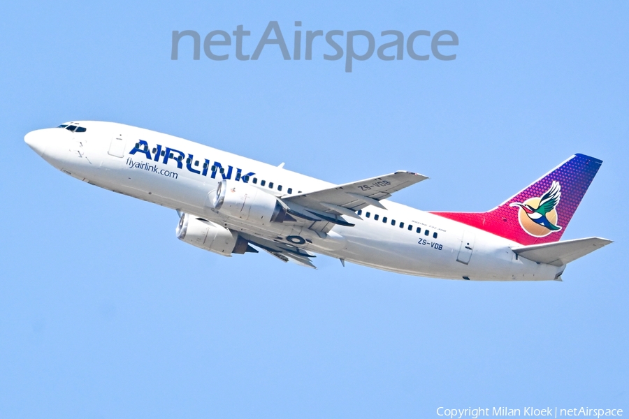 Airlink Boeing 737-31L (ZS-VDB) | Photo 618368