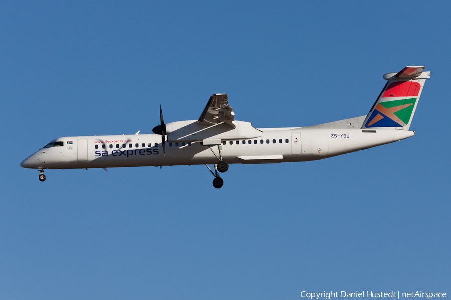 South African Express Bombardier DHC-8-402Q (ZS-YBU) | Photo 425959