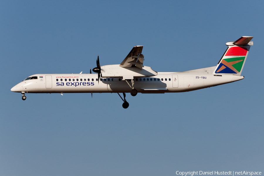 South African Express Bombardier DHC-8-402Q (ZS-YBU) | Photo 444205