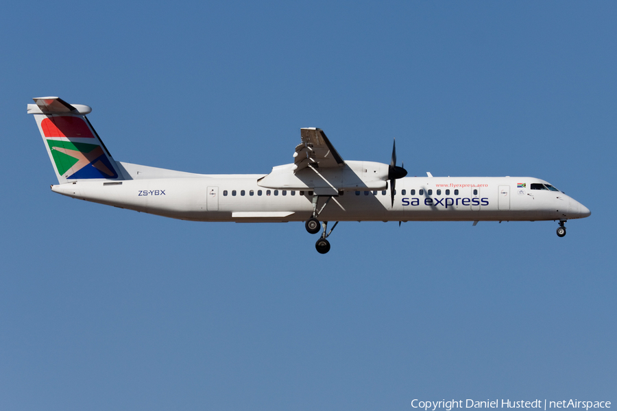 South African Express Bombardier DHC-8-402Q (ZS-YBX) | Photo 425960